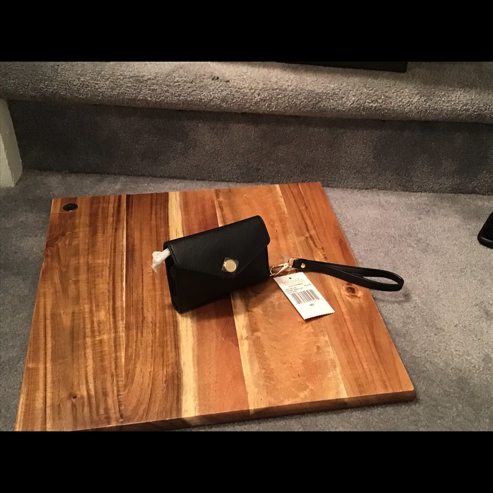 Michael Kors iPhone 4 wristlet